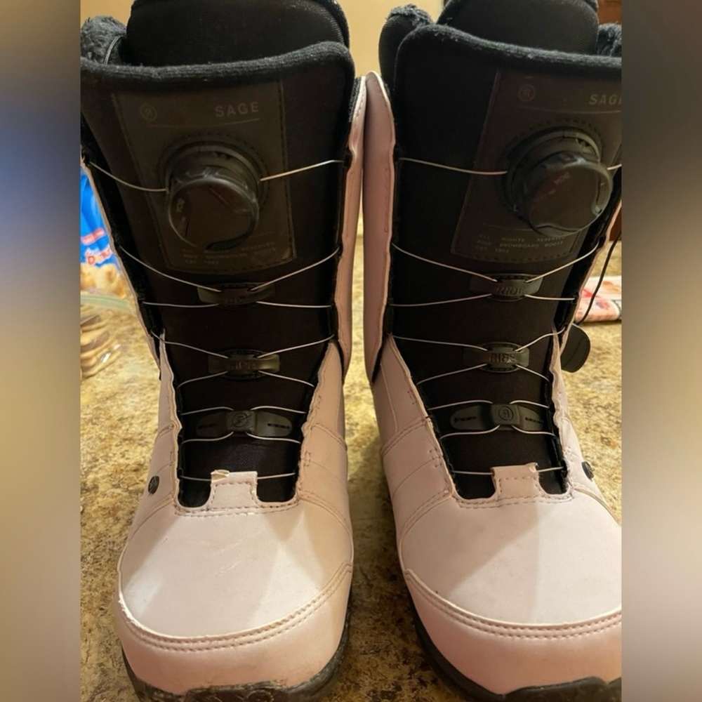 Women’s Ride Boa Snowboard Boots 8.5